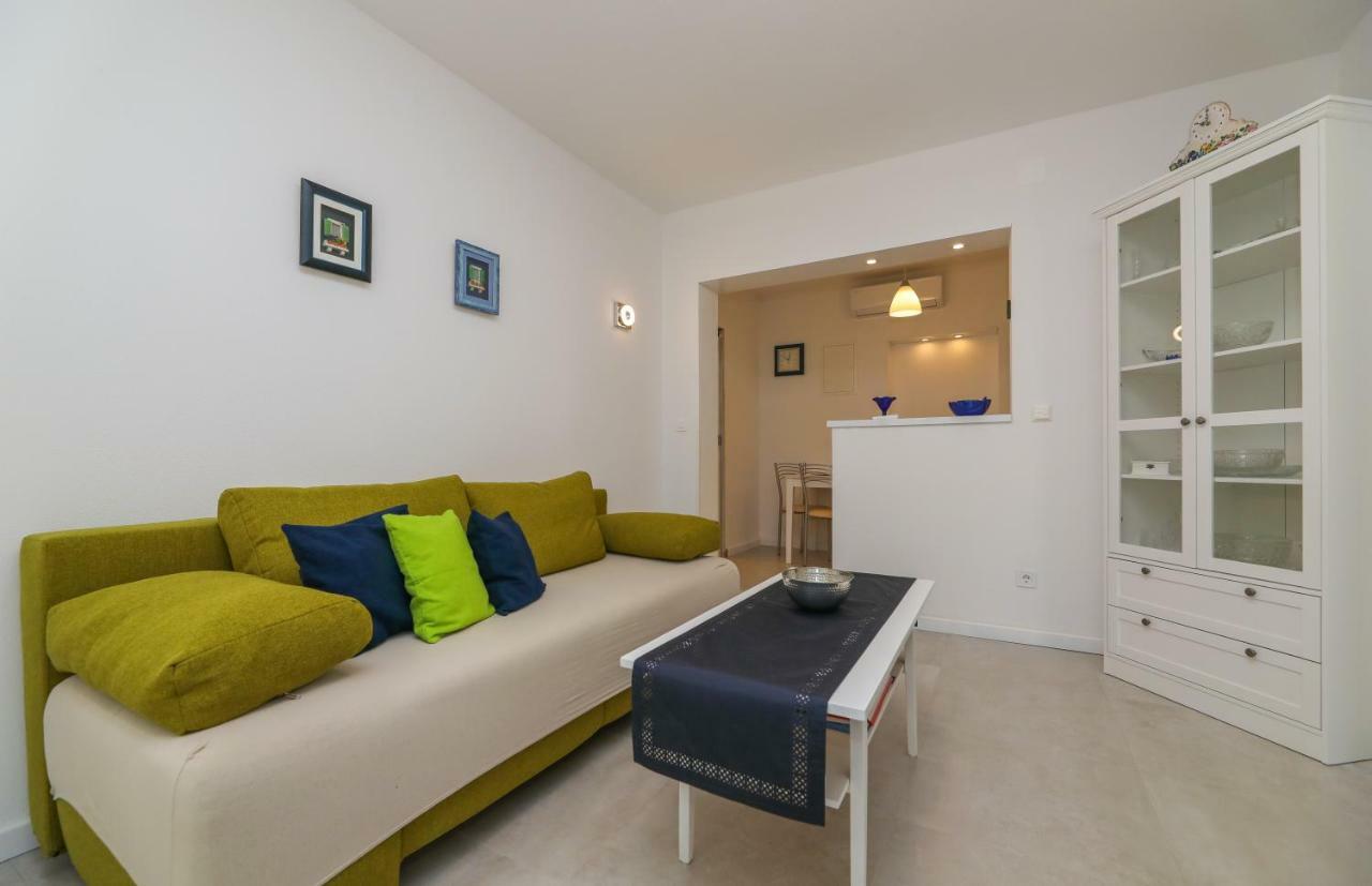 Apartment M&J Supetar Bagian luar foto