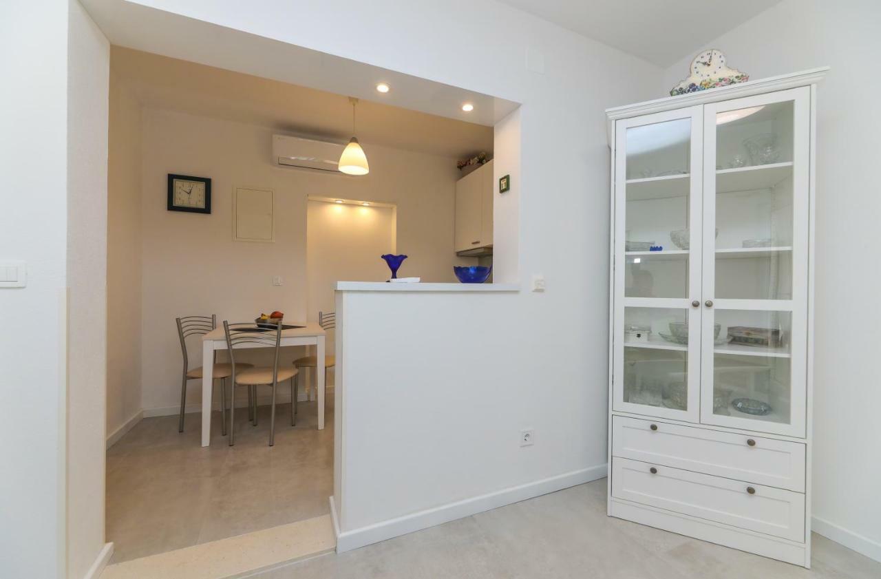Apartment M&J Supetar Bagian luar foto
