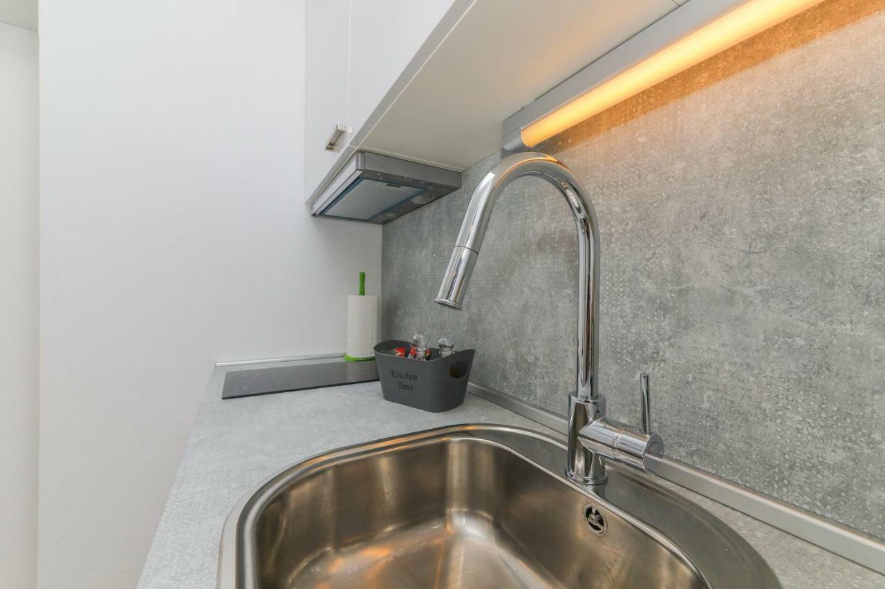 Apartment M&J Supetar Bagian luar foto