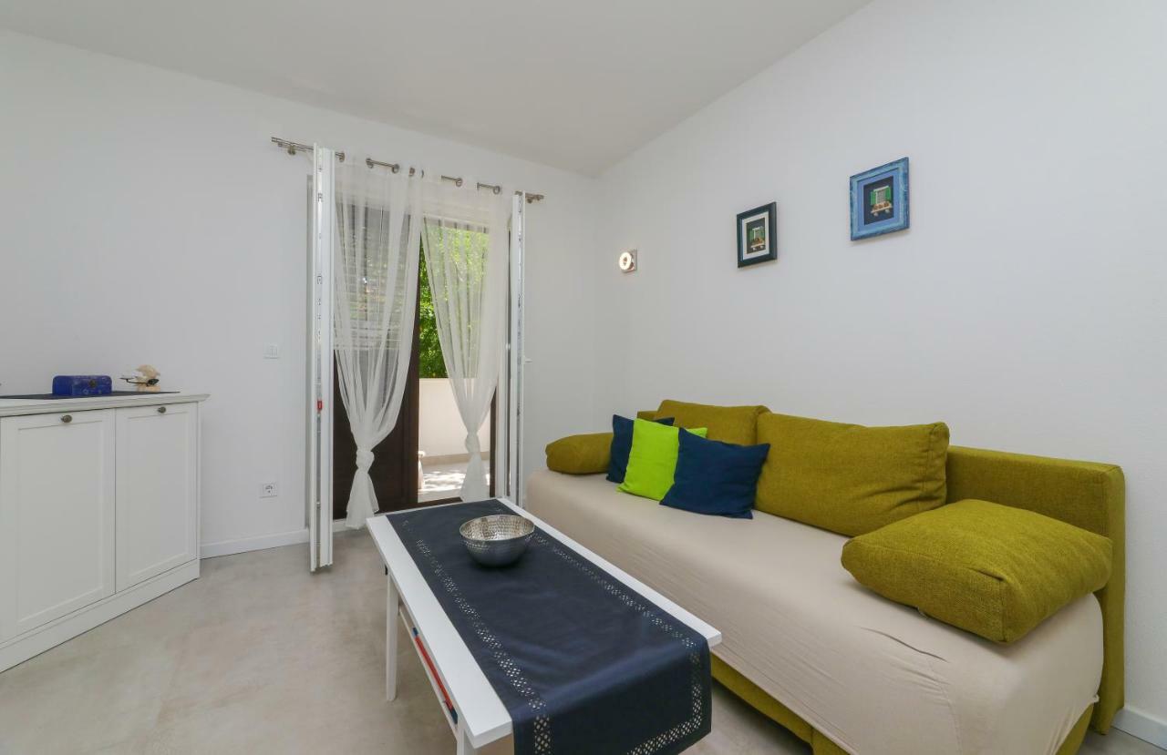 Apartment M&J Supetar Bagian luar foto